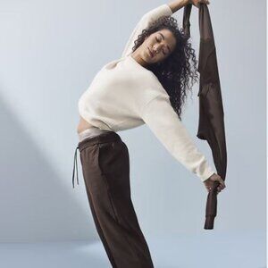 Athleta Cream Merino Wool Alpine Crewneck Sweater in Womens Size S